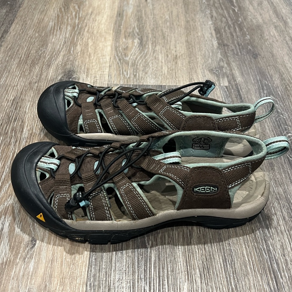 Keen women’s Newport h20 brown teal slip on sandals size 8 - Picture 4 of 9